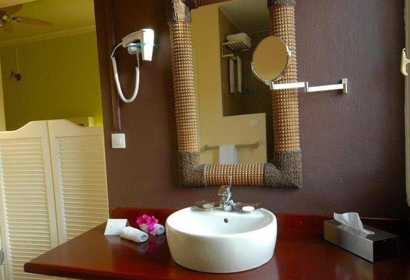 اتاق استاندارد, Habitation Du Comté