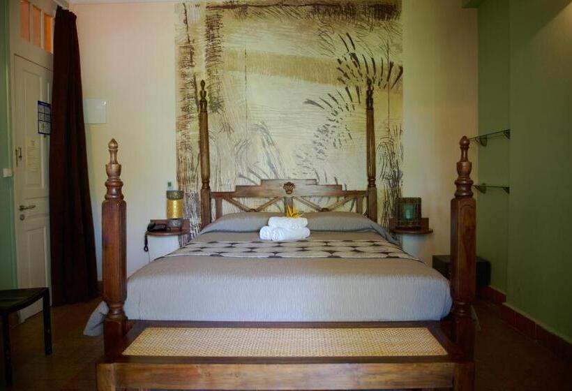 اتاق استاندارد, Habitation Du Comté