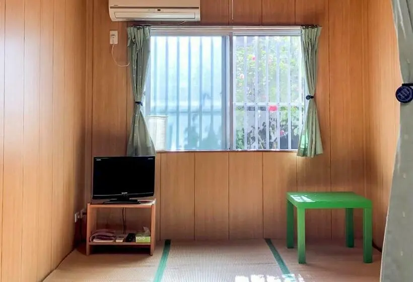バス共有のスタンダードルーム, Housei