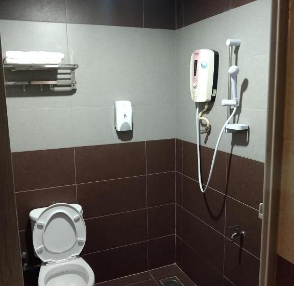 Pokój Superior Trzyosobowy, One World