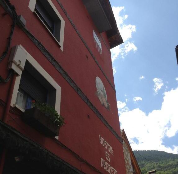 اتاق استاندارد با تختهای تاشو, Pradets