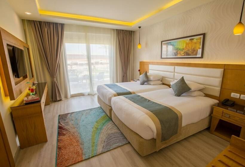 اتاق لوکس سه تخته, Pickalbatros Aqua Blu Sharm El Sheikh