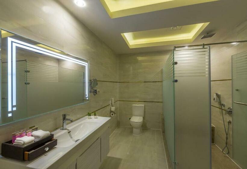 سوئیت با تخت بزرگ, Pickalbatros Aqua Blu Sharm El Sheikh