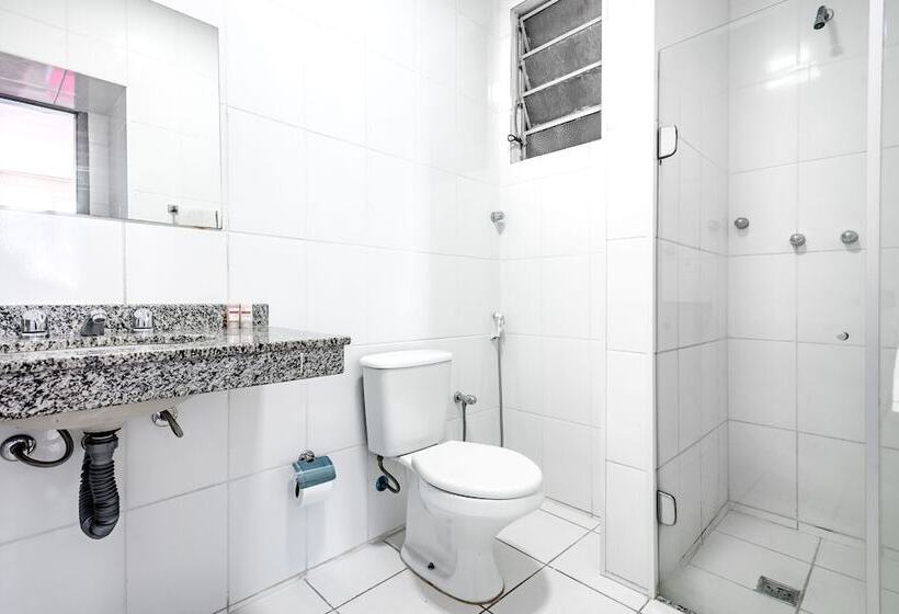 四人标准间, Cannes Palace