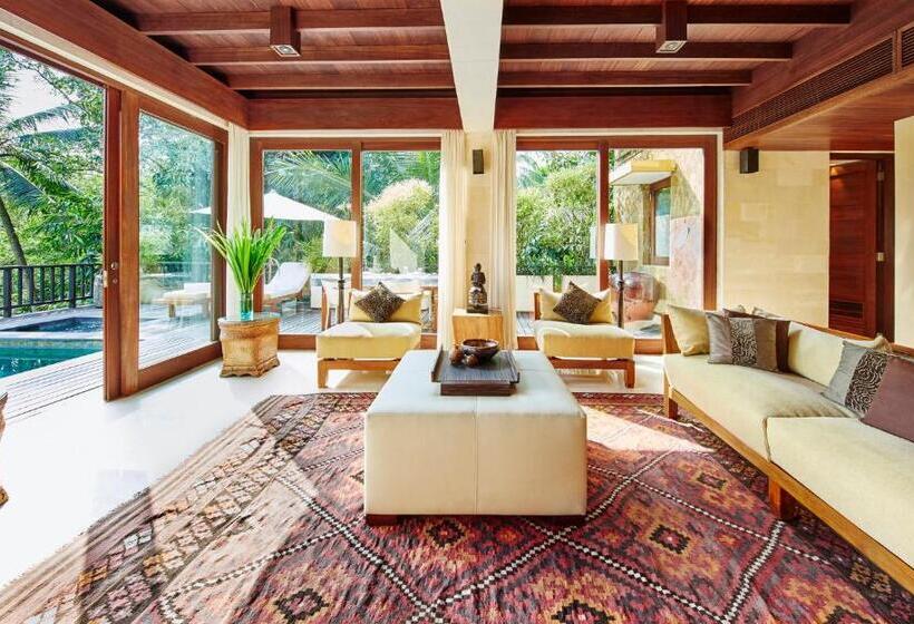 Вилла 3 Спальни с Бассейном, Como Shambhala Estate