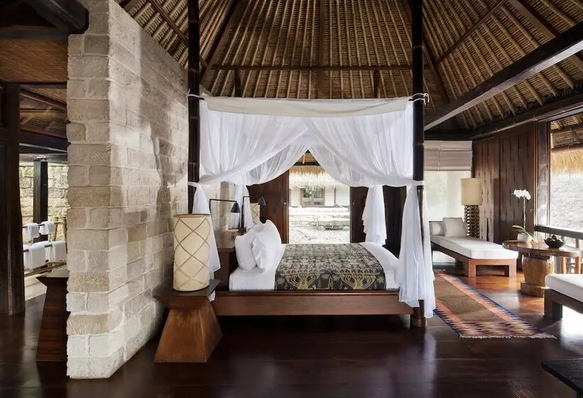 Suite with Terrace, Como Shambhala Estate