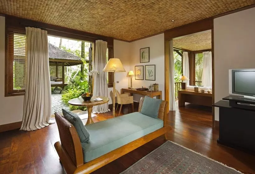 Suite with Terrace, Como Shambhala Estate