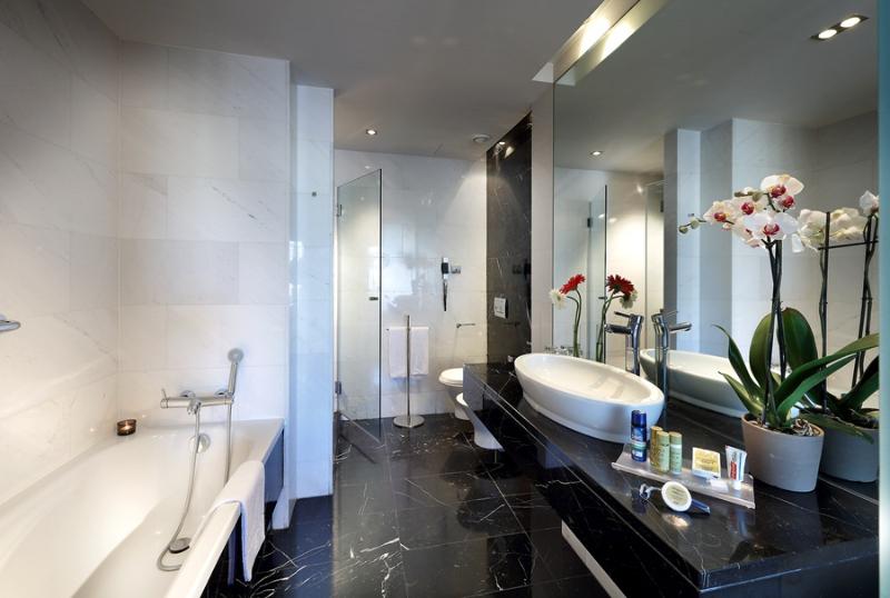 سوییت, Eurostars  Das Letras