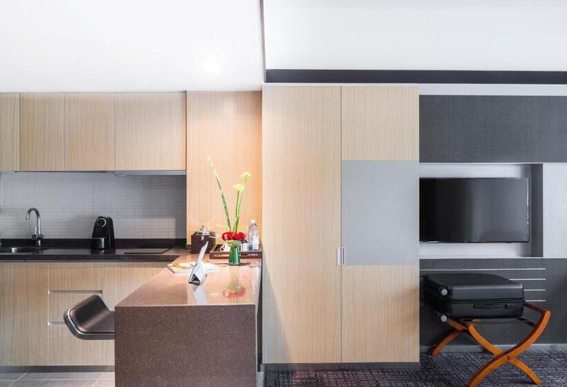 디럭스 룸 킹사이즈 침대, Grand Mercure Shanghai Hongqiao