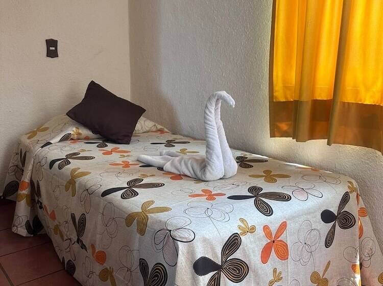 غرفة عائلية, Hacienda Maria Eugenia