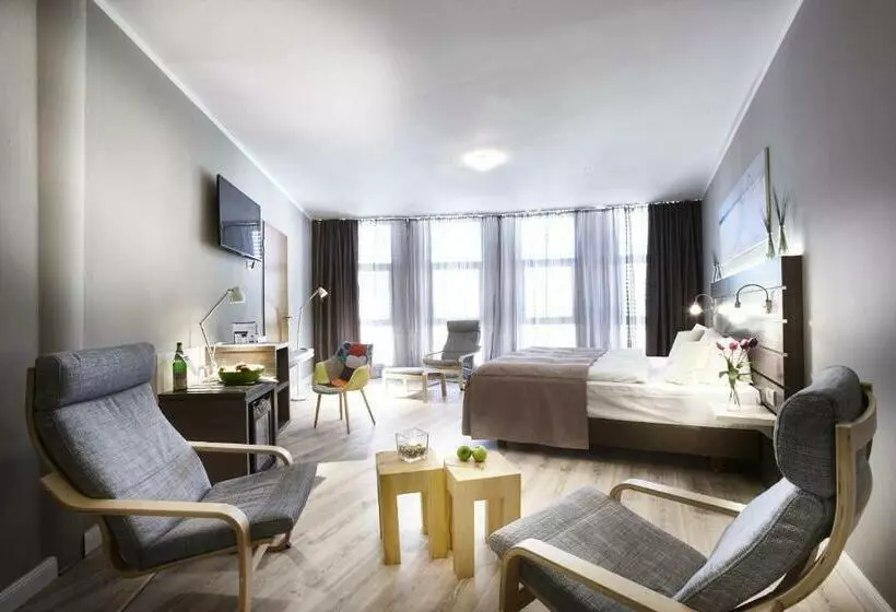 سوییت جونیور, Kiel By Golden Tulip