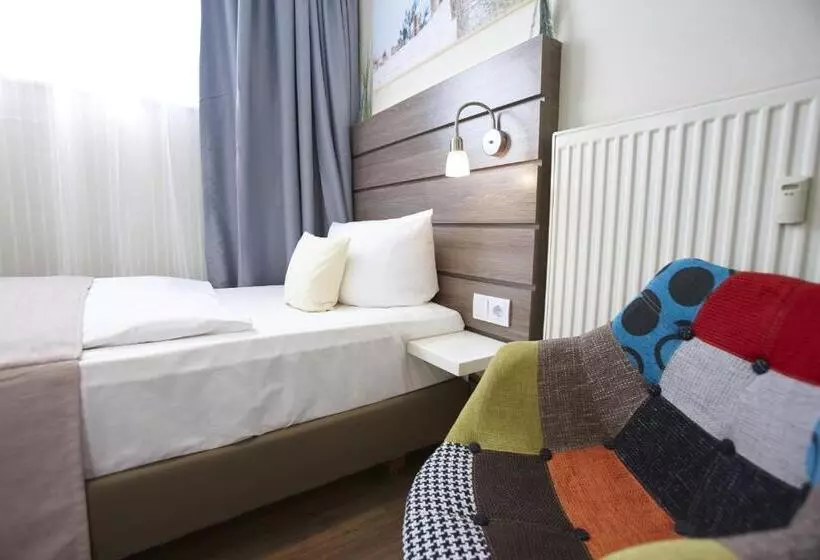 اتاق استاندارد یک نفره, Kiel By Golden Tulip