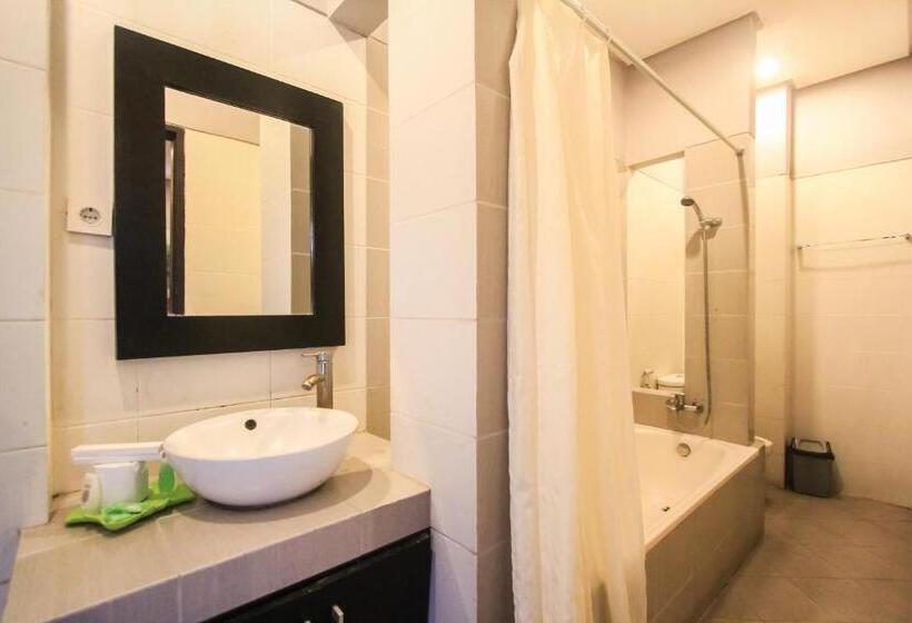Номер Deluxe, Legian Village