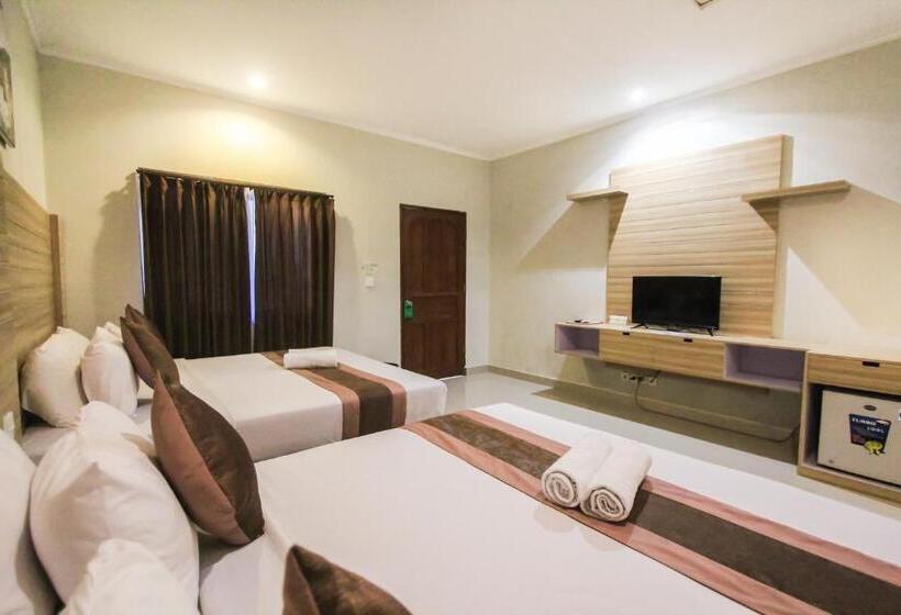 חדר משפחתי, Legian Village