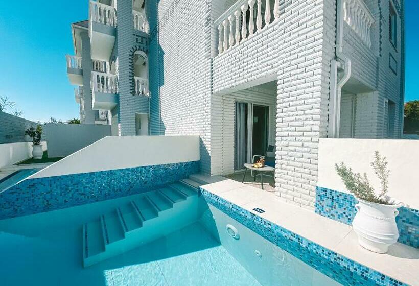 سوییت با استخر, Meandros Boutique & Spa Hotel Adults Only