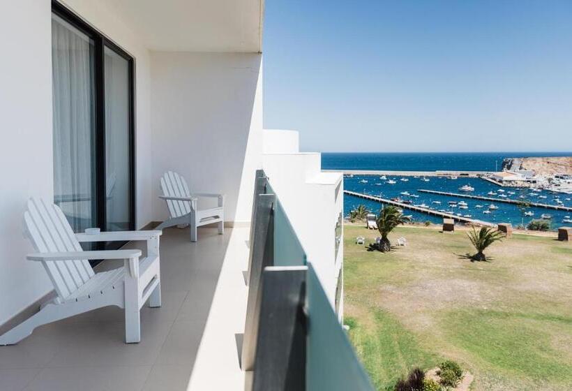 套房带园景, Memmo Baleeira   Design Hotels