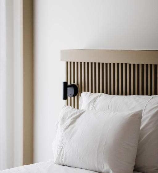 基本间, Memmo Baleeira   Design Hotels