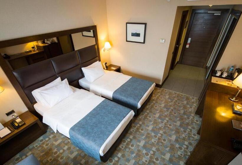 اتاق لوکس, Midtown