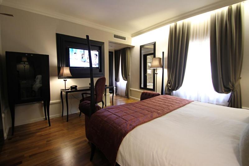 اتاق لوکس سه تخته, Milano & Spas