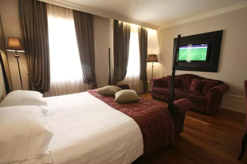 اتاق لوکس سه تخته, Milano & Spas