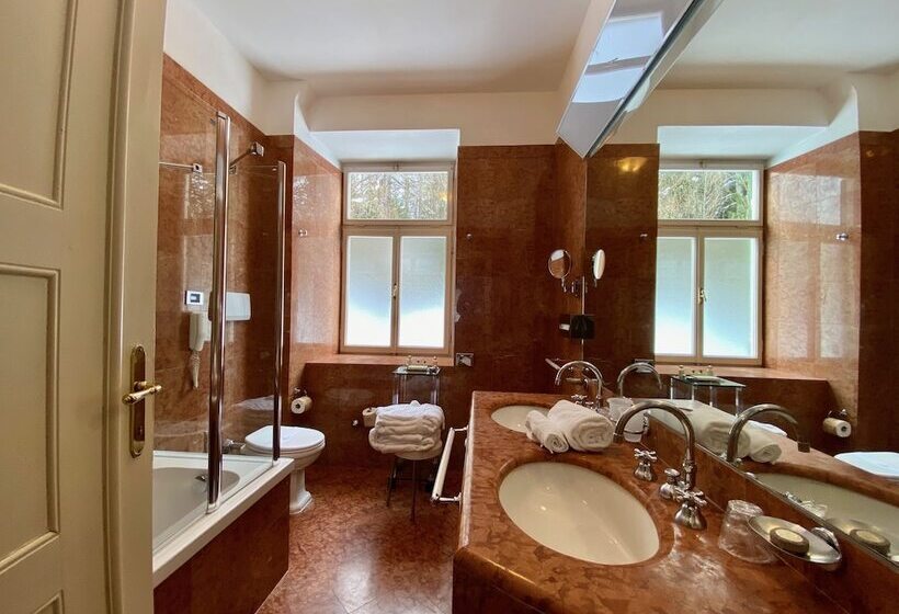 غرفة سوبيريور ثلاثية, Miramonti Majestic Grand