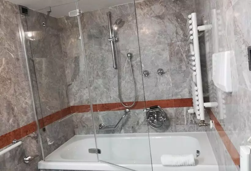 سوییت جونیور اجرایی, Miramonti Majestic Grand