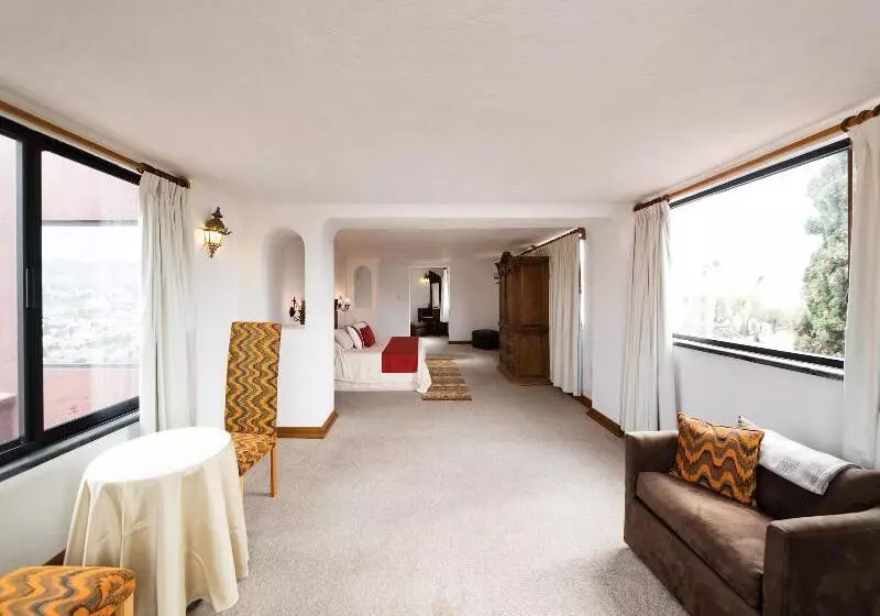 سوییت جونیور, Mision Grand Casa Colorada