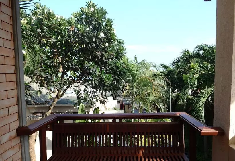اتاق لوکس با تراس, Montien House Sha Plus
