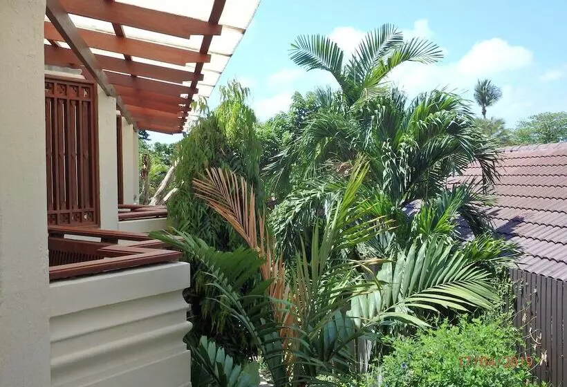 اتاق لوکس با تراس, Montien House Sha Plus