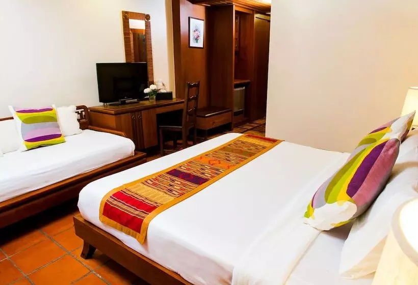 اتاق لوکس با تراس, Montien House Sha Plus