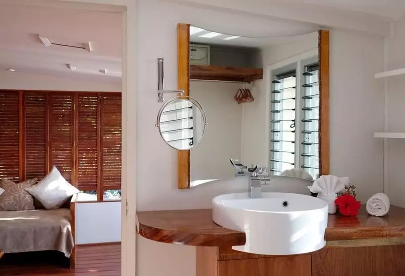 ویلای لوکس 1 خوابه, Nanuya Island Resort