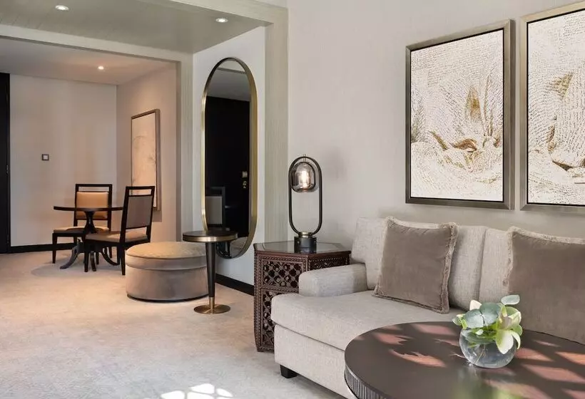 Suite with lake view, Palace Downtown