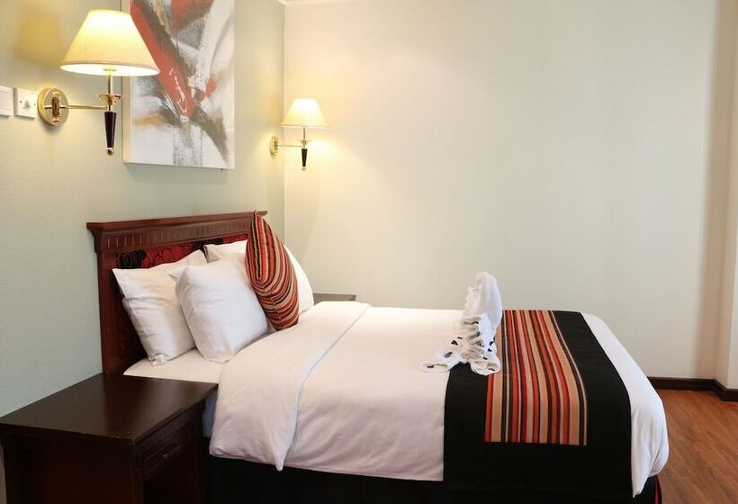 سوییت جونیور, Pars International