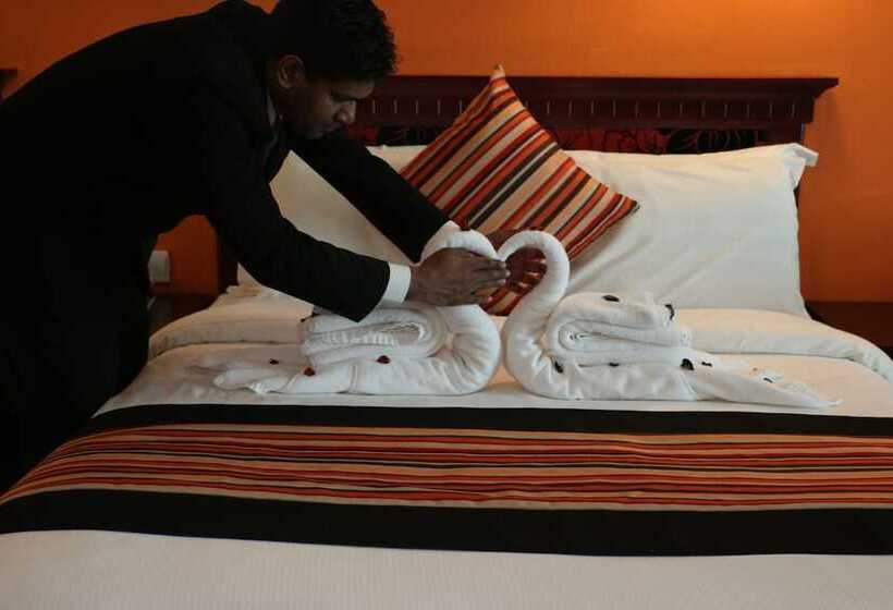 اتاق لوکس, Pars International