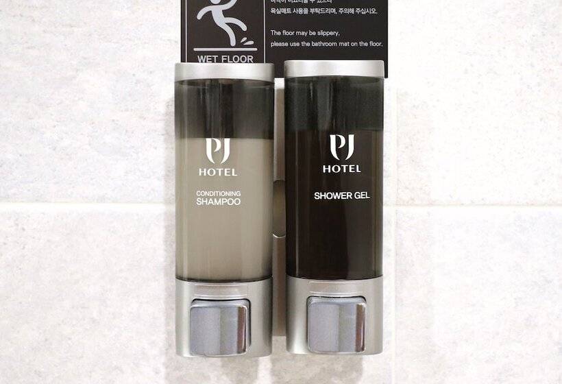 חדר משפחתי דלוקס, Pj Myeongdong