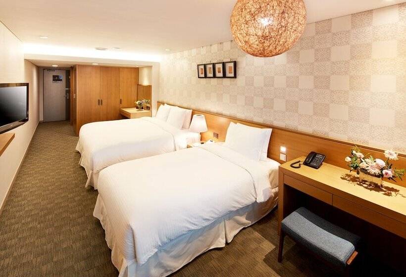 חדר משפחתי דלוקס, Pj Myeongdong