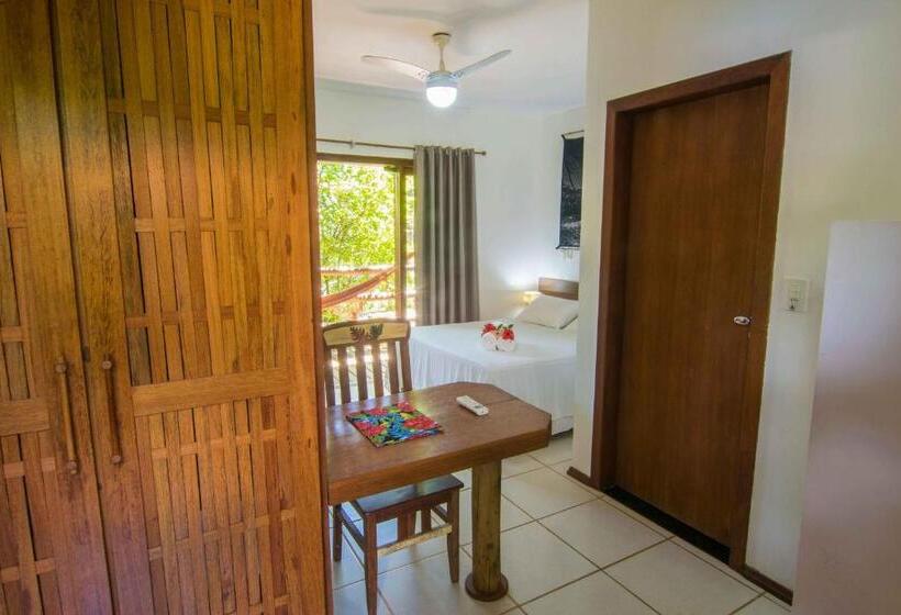 غرفة قياسية ثلاثية مزودة بشرفة, Pousada Vila Do Dengo