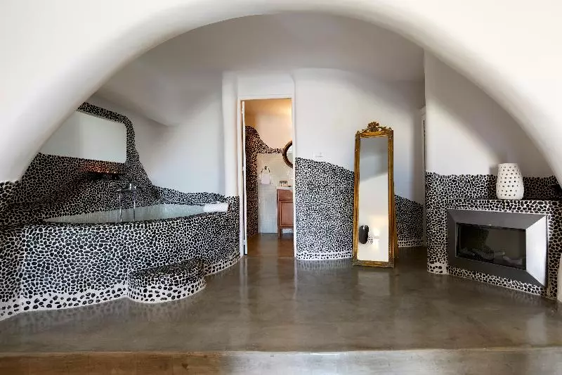 スイート, Suites Of The Gods Cave Spa