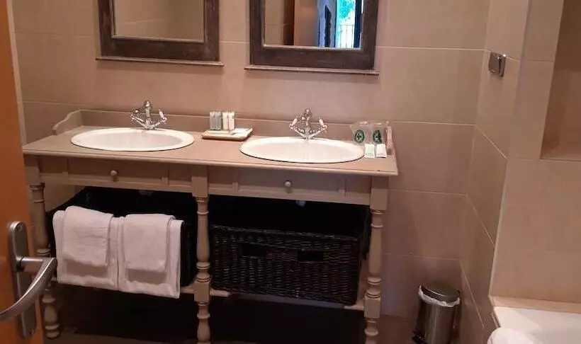 Standard Kolmen Hengen Huone, Villa Marcilla