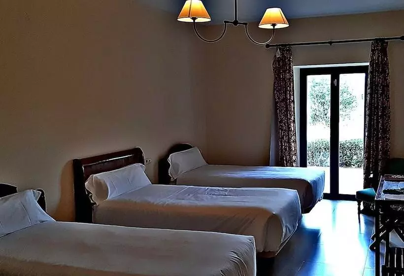 Standard Kolmen Hengen Huone, Villa Marcilla