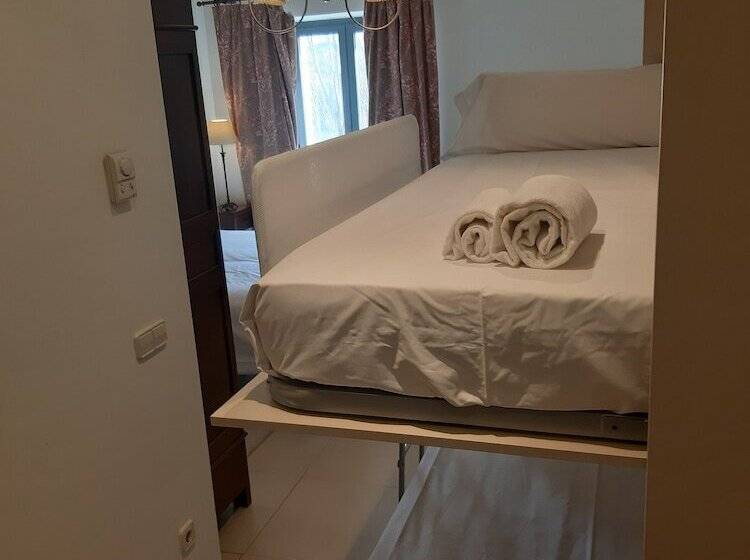 Семейный Номер, Villa Marcilla