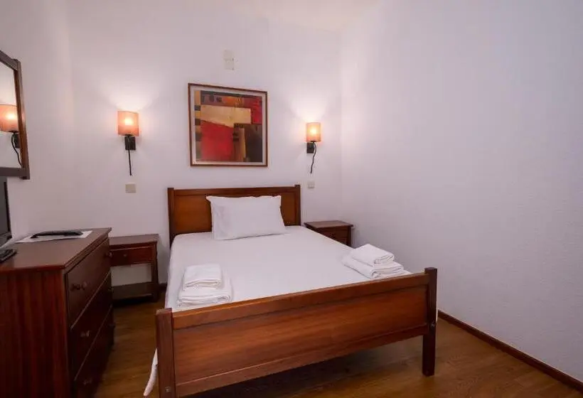 Standard Neljän Hengen Huone Parveke, Verde Pinho Bed&breakfast