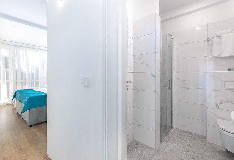 스탠다드 룸, Paviljoni Slaven