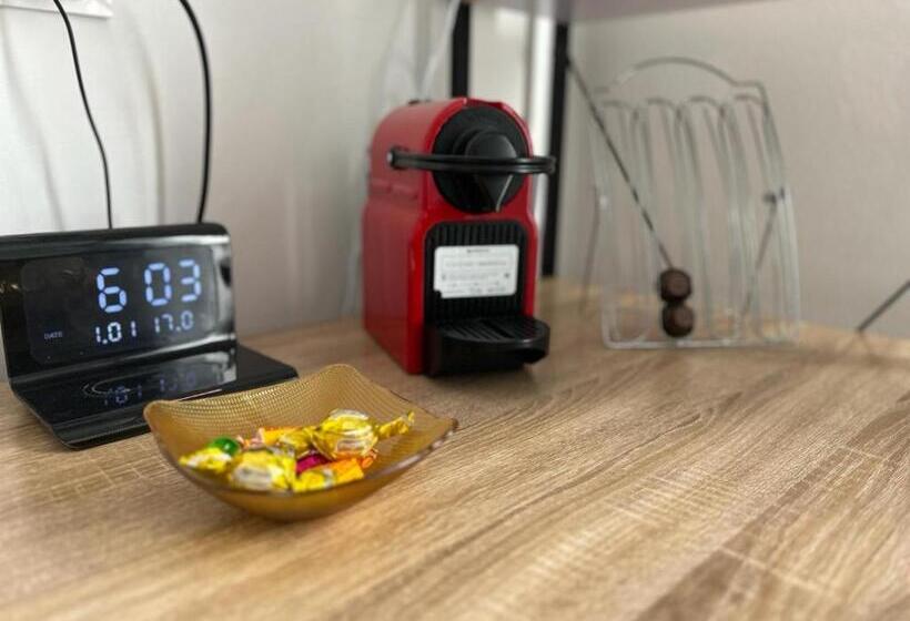 Номер Superior Кровать Кинг, Zeta Rooms