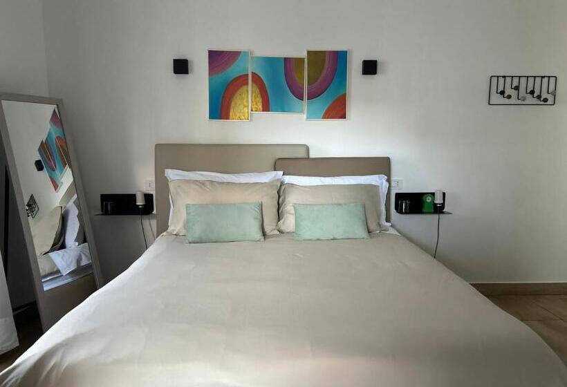 Номер Superior Кровать Кинг, Zeta Rooms