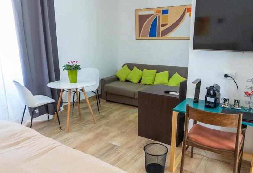 Полулюкс, Zeta Rooms