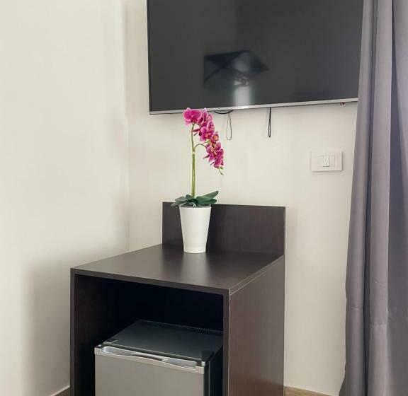 اتاق سوپریور با تخت بزرگ, Zeta Rooms