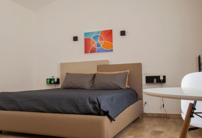 اتاق سوپریور با تخت بزرگ, Zeta Rooms