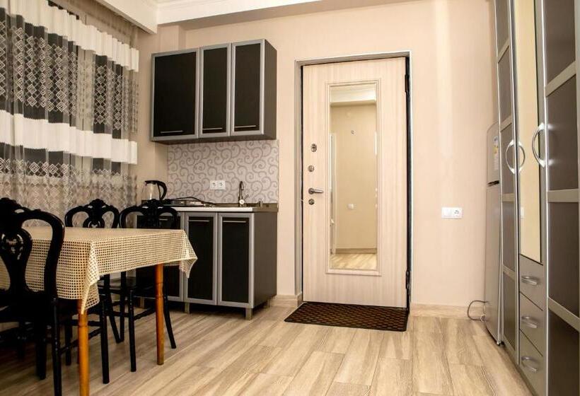 اتاق لوکس سه تخته, Blue Heaven