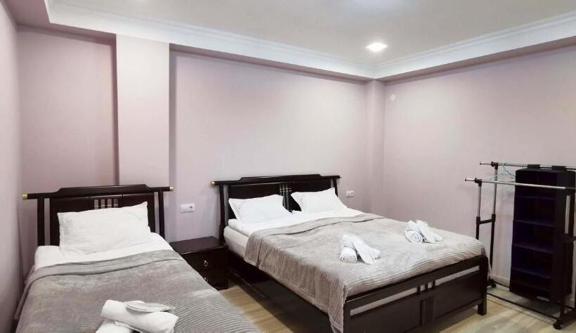 اتاق لوکس سه تخته, Blue Heaven